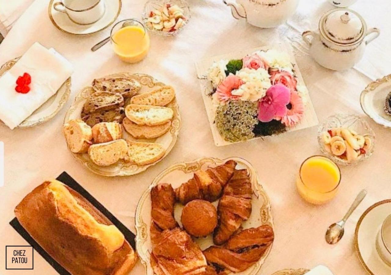 Bed and Breakfast Chez Patou Laval  Exterior foto