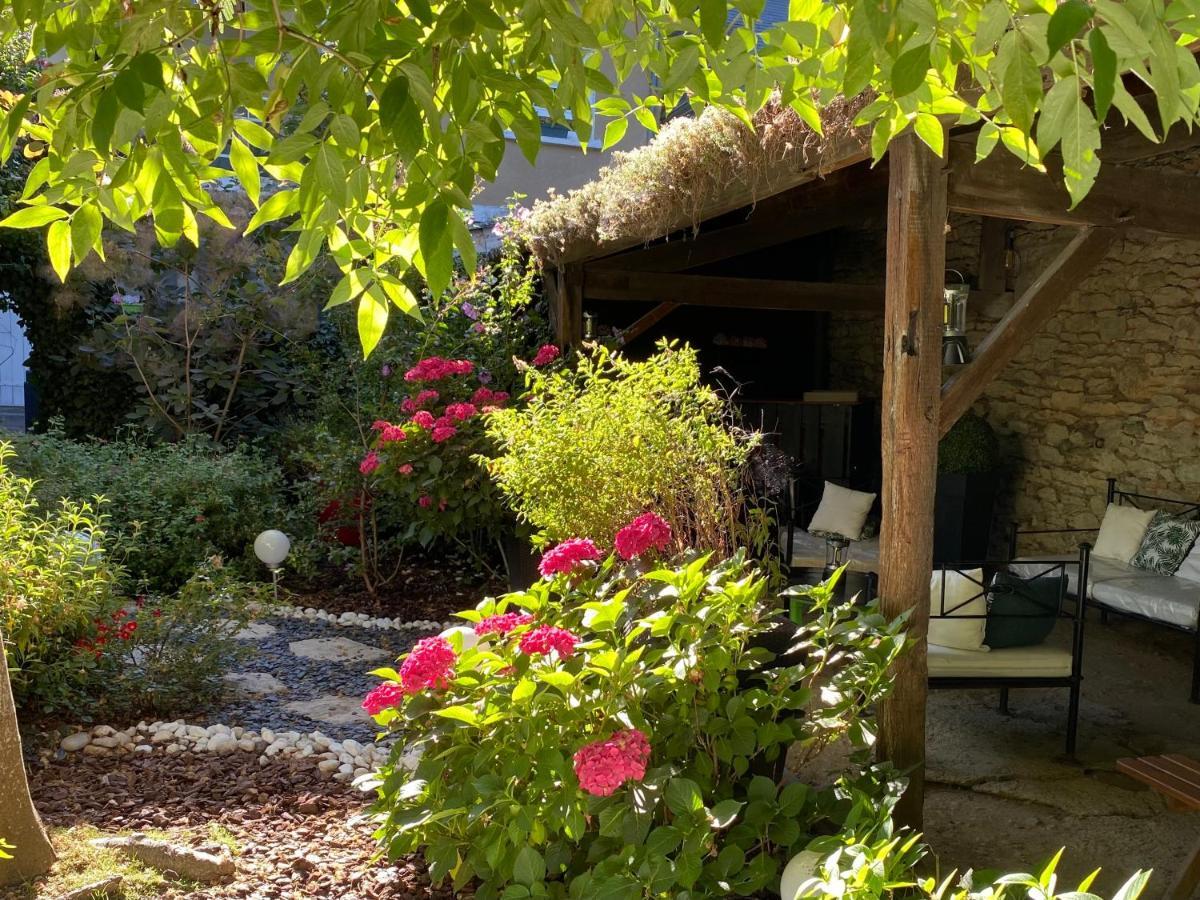 Bed and Breakfast Chez Patou Laval  Exterior foto