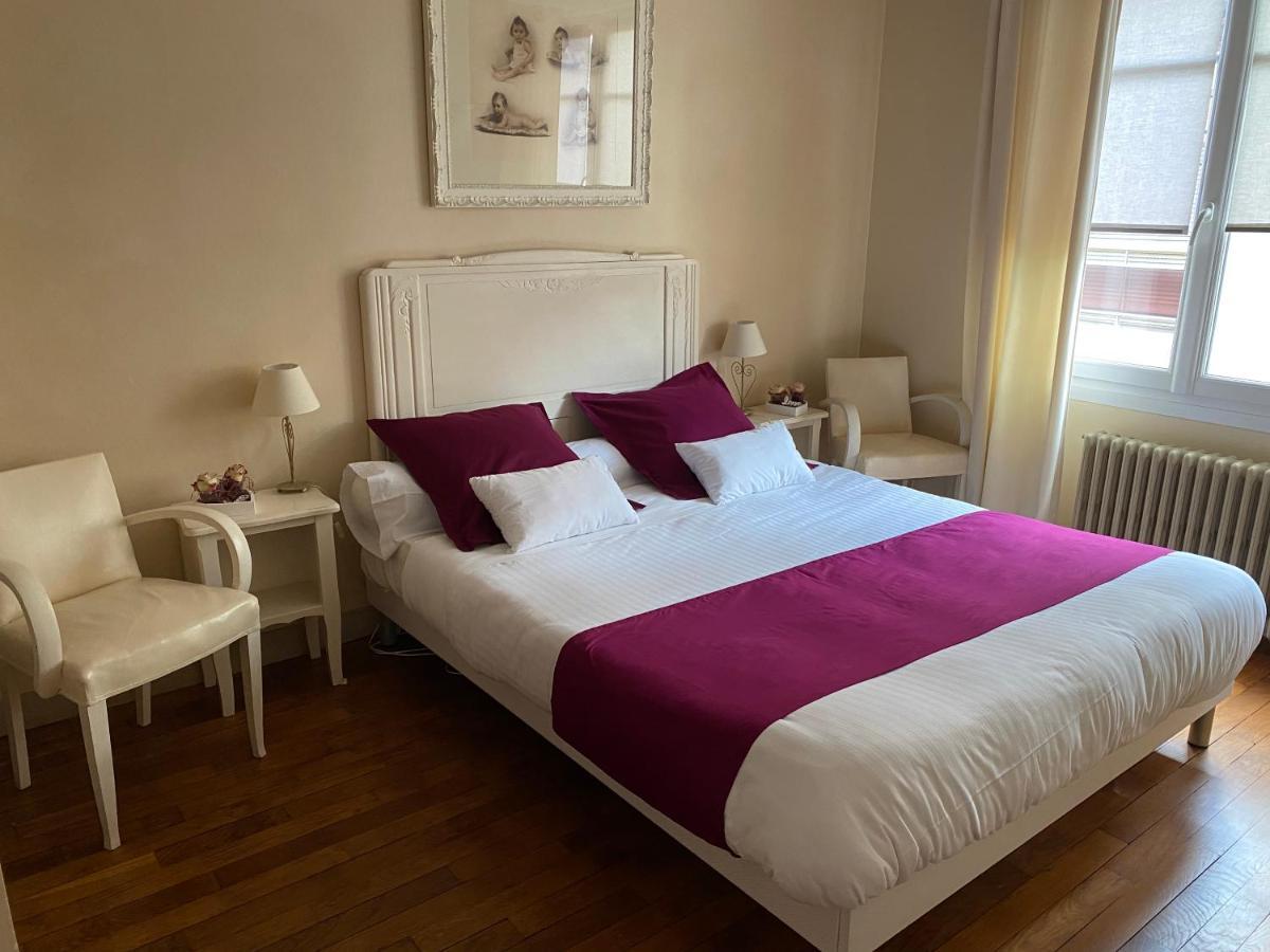 Bed and Breakfast Chez Patou Laval  Exterior foto