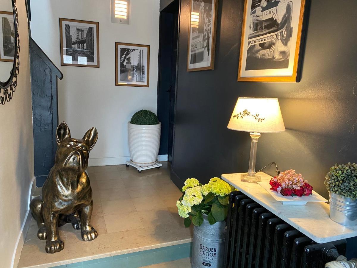 Bed and Breakfast Chez Patou Laval  Exterior foto