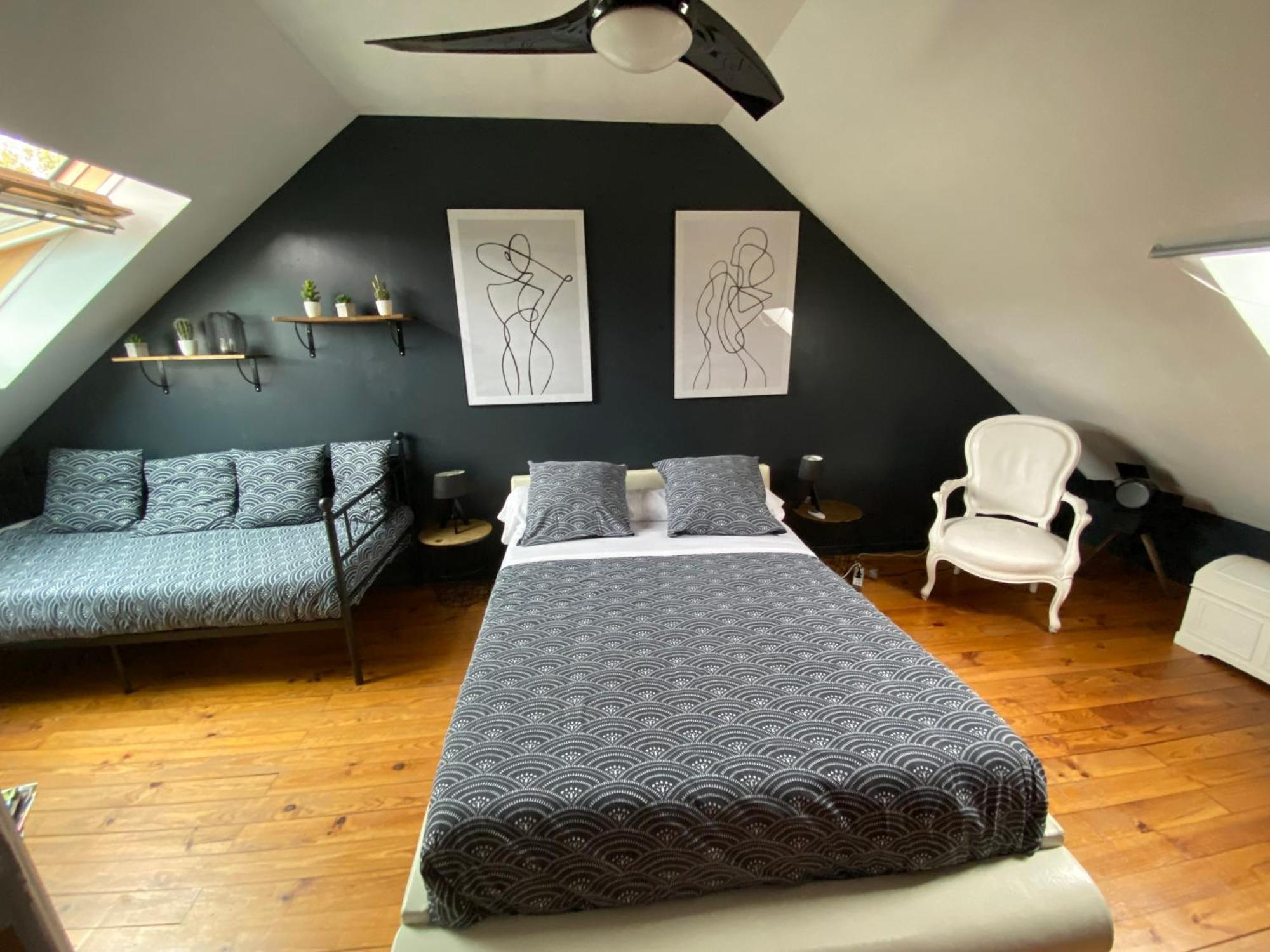 Bed and Breakfast Chez Patou Laval  Exterior foto