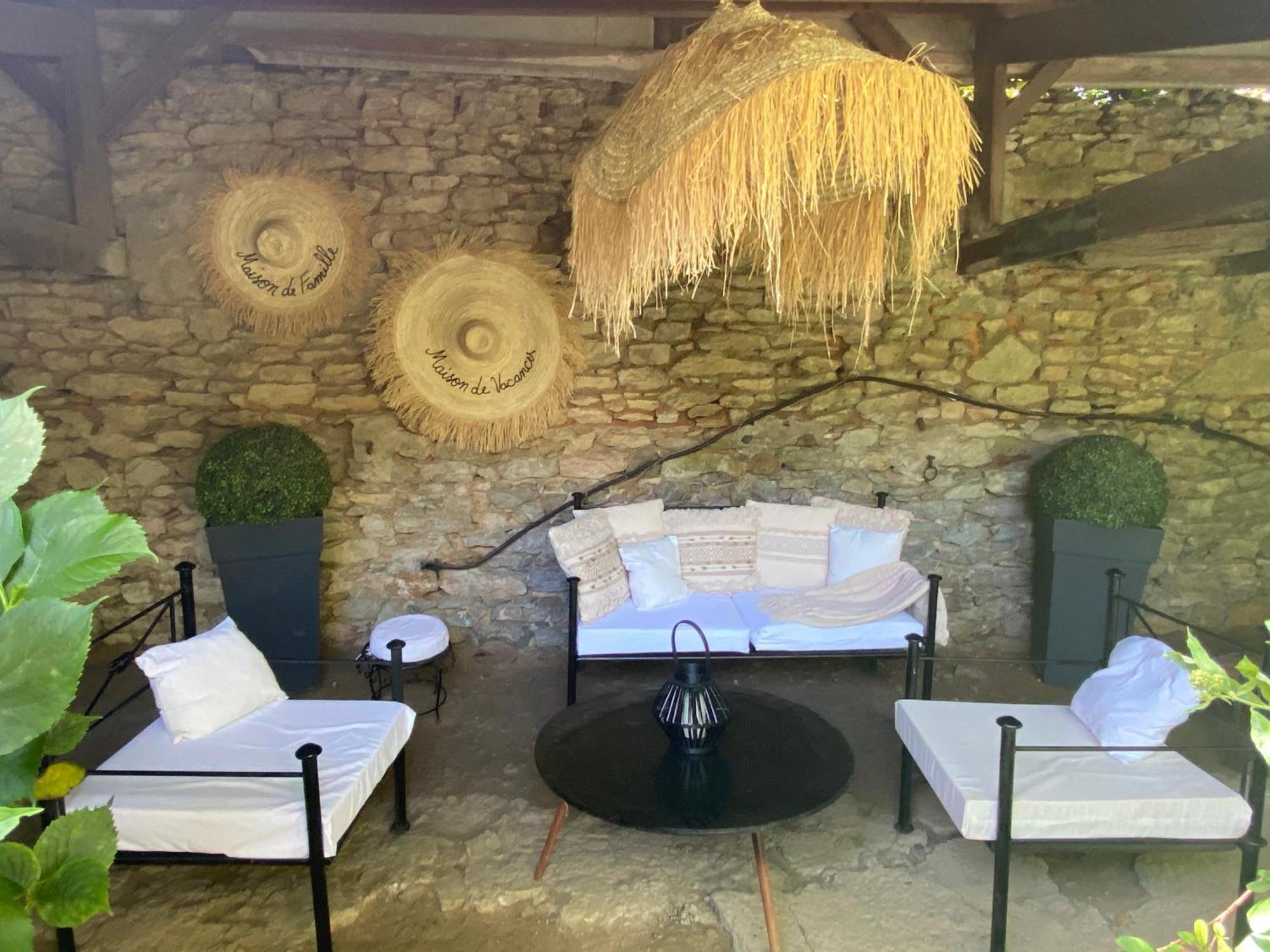 Bed and Breakfast Chez Patou Laval  Exterior foto