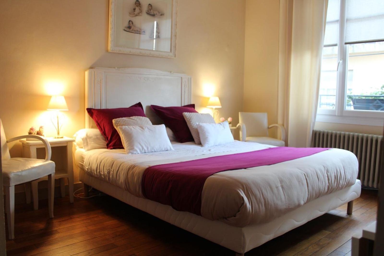 Bed and Breakfast Chez Patou Laval  Exterior foto