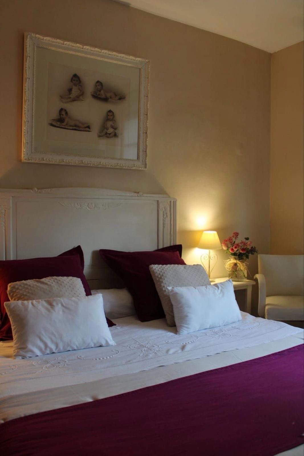 Bed and Breakfast Chez Patou Laval  Exterior foto