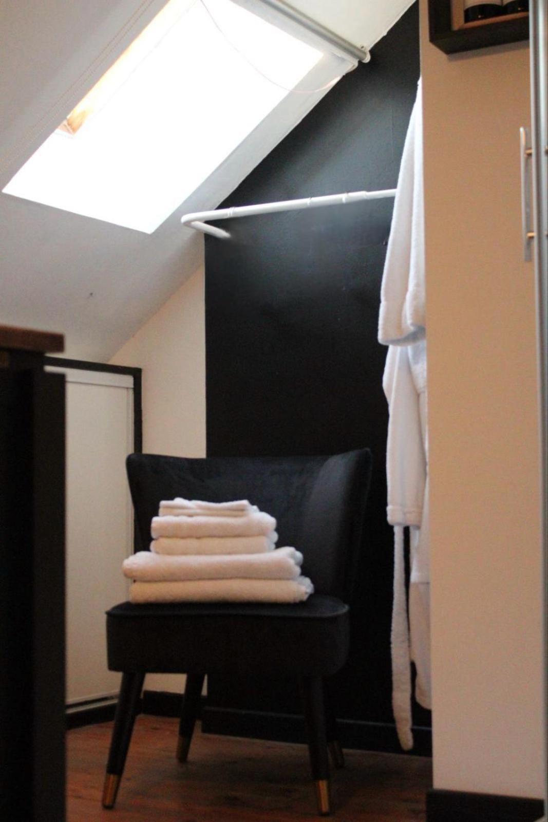 Bed and Breakfast Chez Patou Laval  Exterior foto